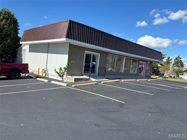 2551 Telegraph Road, Unincorporated, MO 63125