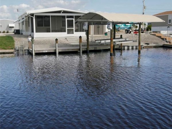 3059 Bounty LN, ST. JAMES CITY, FL 33956