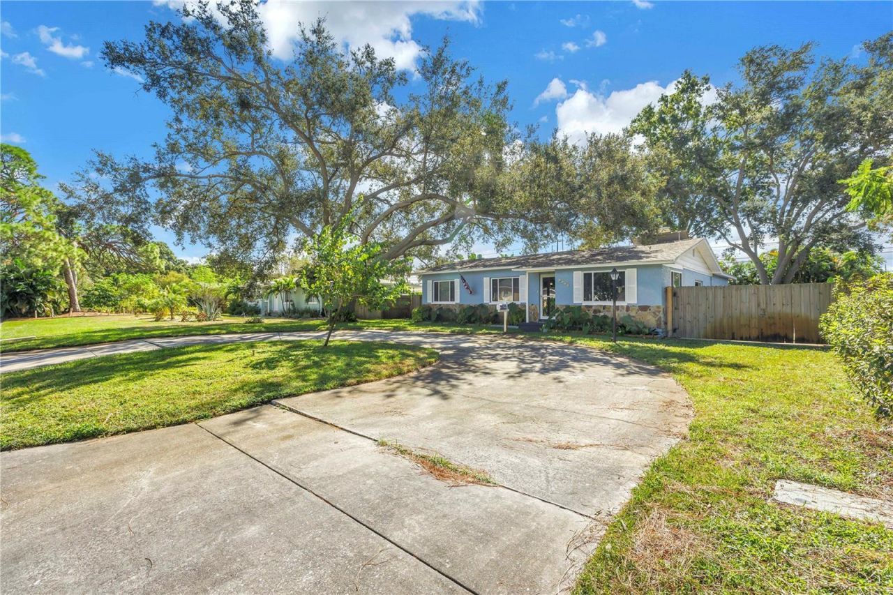 6144 2nd Avenue N, Saint Petersburg, FL 33710 Photo