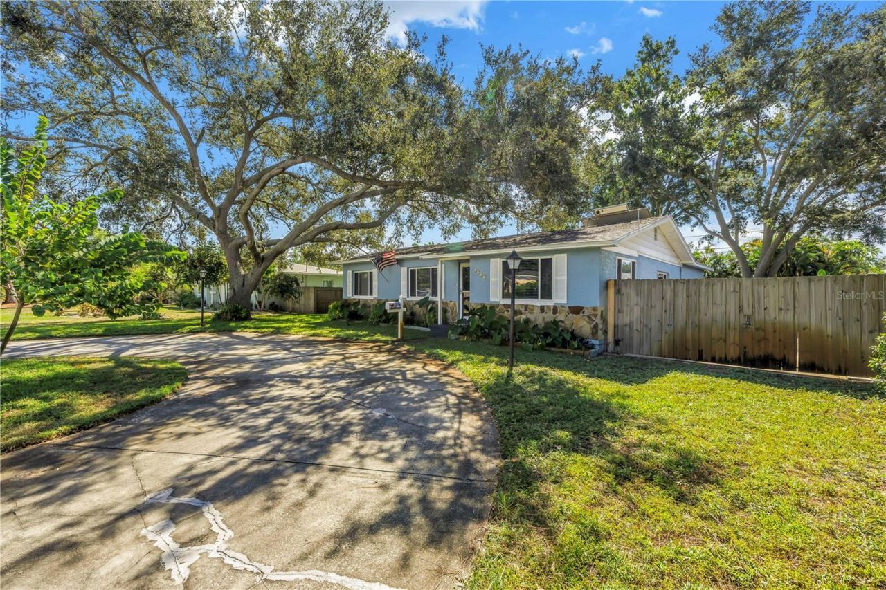 6144 2nd Avenue N, Saint Petersburg, FL 33710 Photo