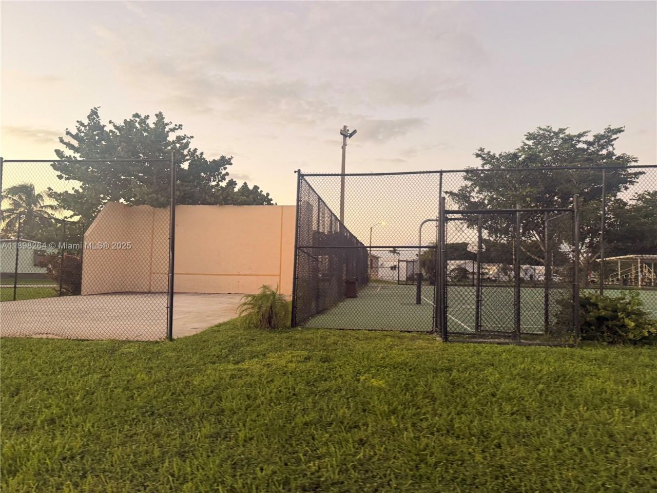 21640 NW 3rd Pl, Pembroke Pines, FL 33029 Photo