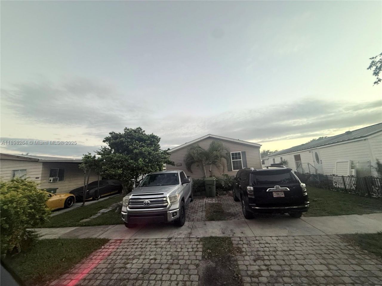 21640 NW 3rd Pl, Pembroke Pines, FL 33029 Photo