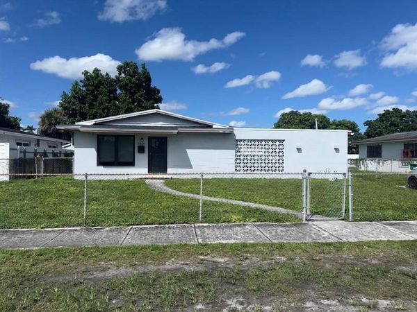 1321 NW 173rd Ter, Miami Gardens, FL 33169