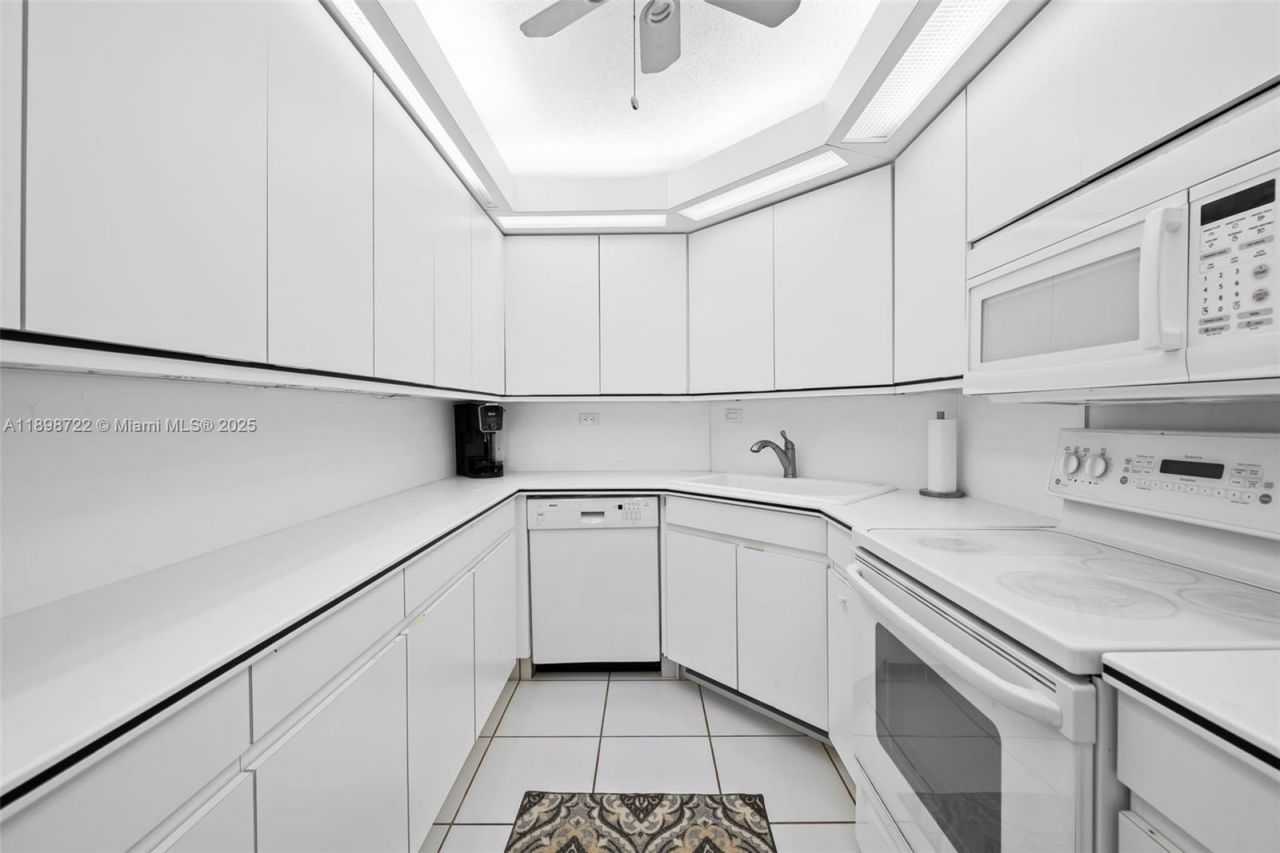 3111 N Ocean Dr, Unit 812, Hollywood, FL 33019 Photo