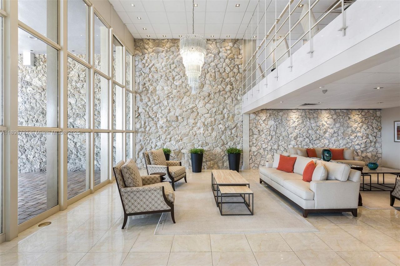 3111 N Ocean Dr, Unit 812, Hollywood, FL 33019 Photo