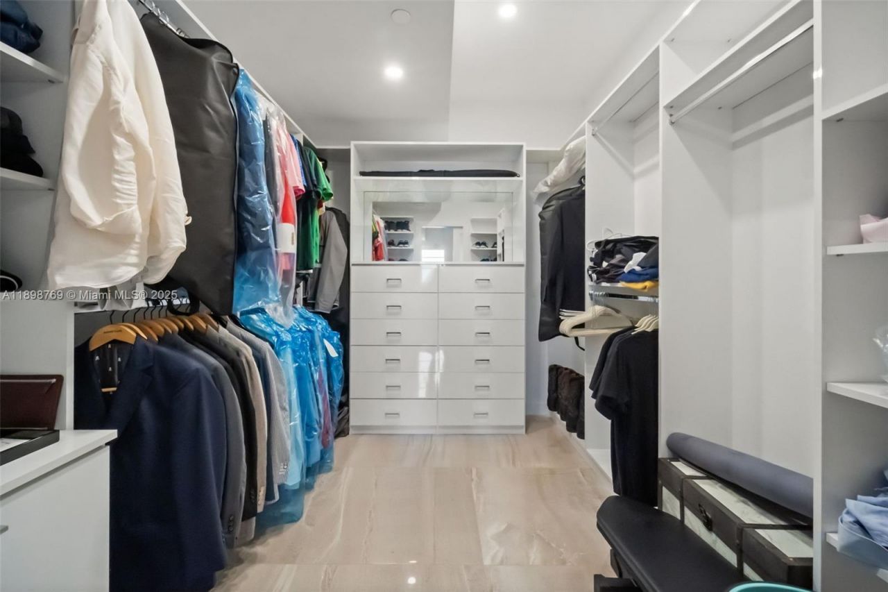 16 Island Ave, Unit 7C, Miami Beach, FL 33139 Photo