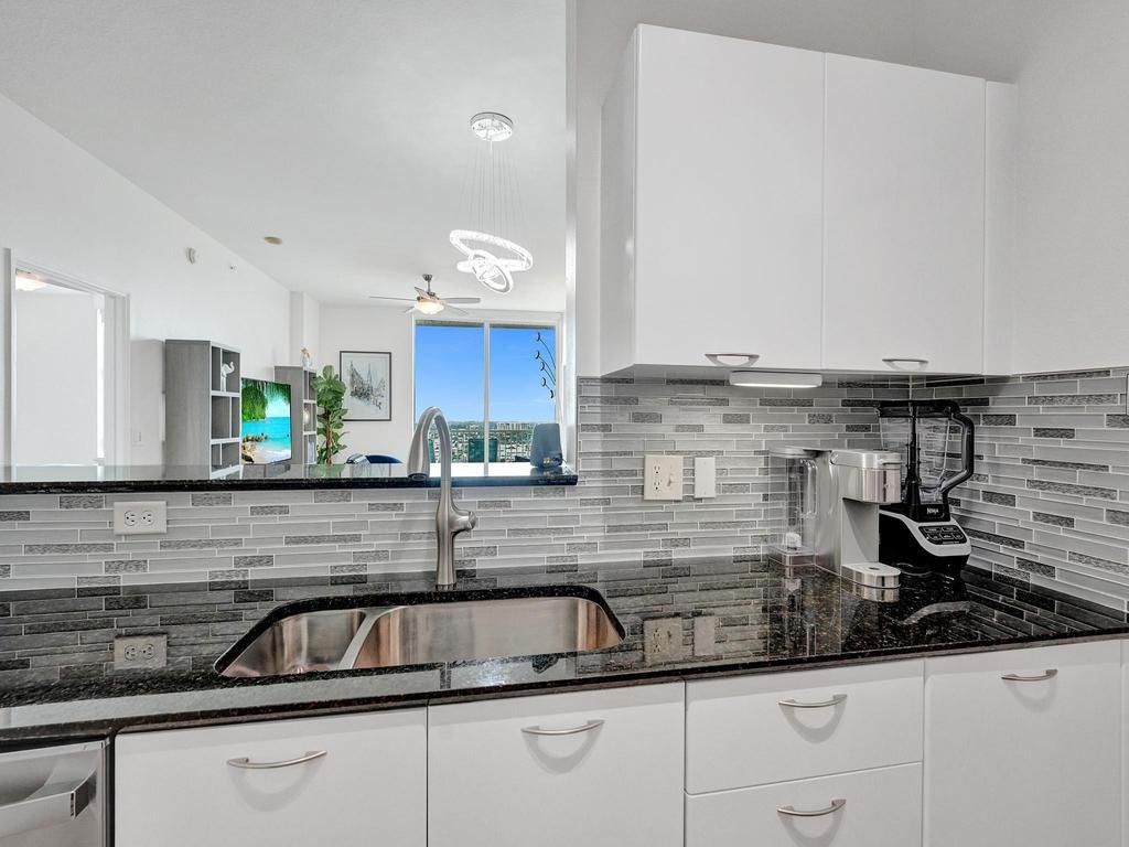 625 Casa Loma Boulevard, Unit Ph 06, Boynton Beach, FL 33435 Photo