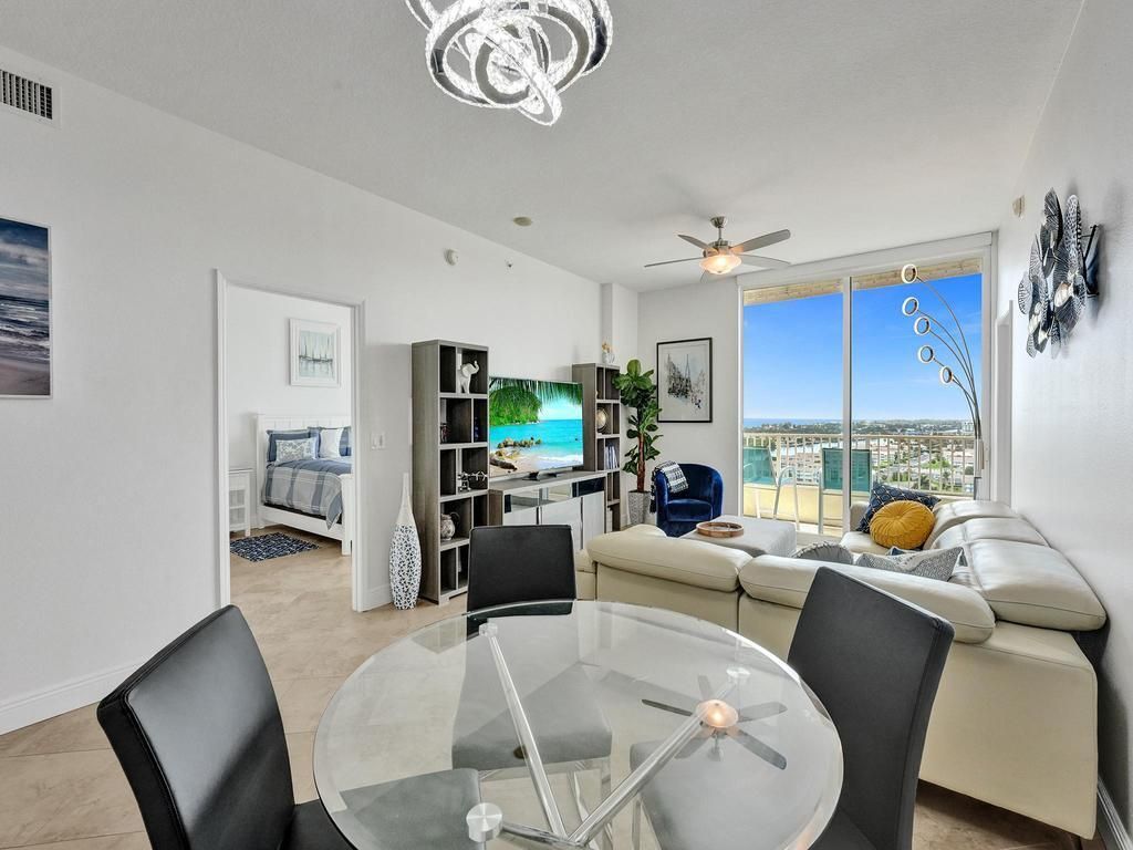 625 Casa Loma Boulevard, Unit Ph 06, Boynton Beach, FL 33435 Photo