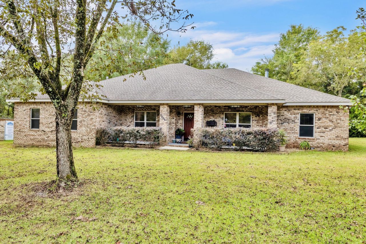 5406 Steele Road, Baker, FL 32531 Main Photo