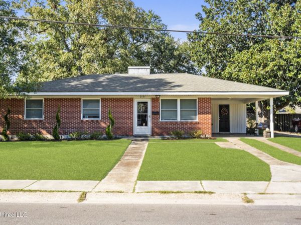 2197 Collins Boulevard, Gulfport, MS 39507