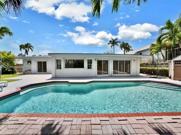 255 Ridgewood Rd, Unit ., Key Biscayne, FL 33149