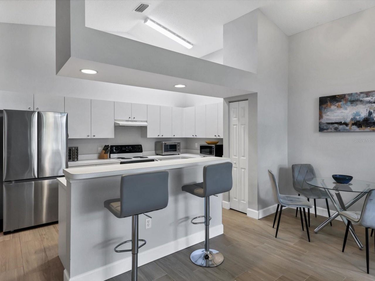 7234 Eleanor Circle, Unit 203, Sarasota, FL 34243 Photo