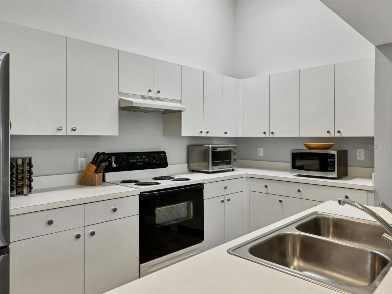 7234 Eleanor Circle, Unit 203, Sarasota, FL 34243 Photo