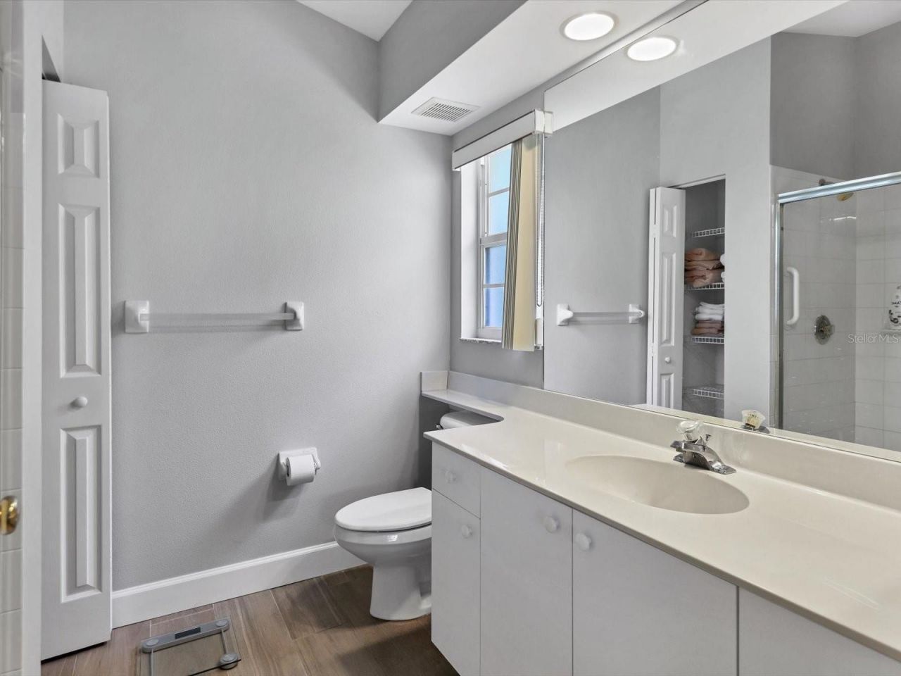 7234 Eleanor Circle, Unit 203, Sarasota, FL 34243 Photo