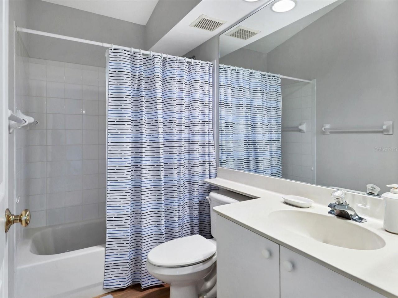 7234 Eleanor Circle, Unit 203, Sarasota, FL 34243 Photo