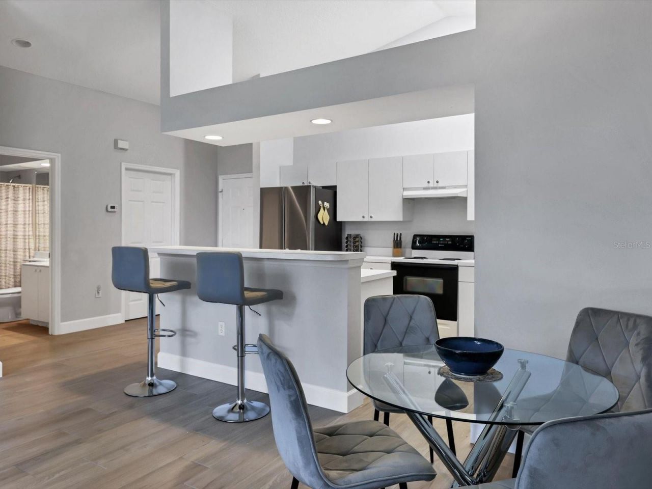 7234 Eleanor Circle, Unit 203, Sarasota, FL 34243 Photo