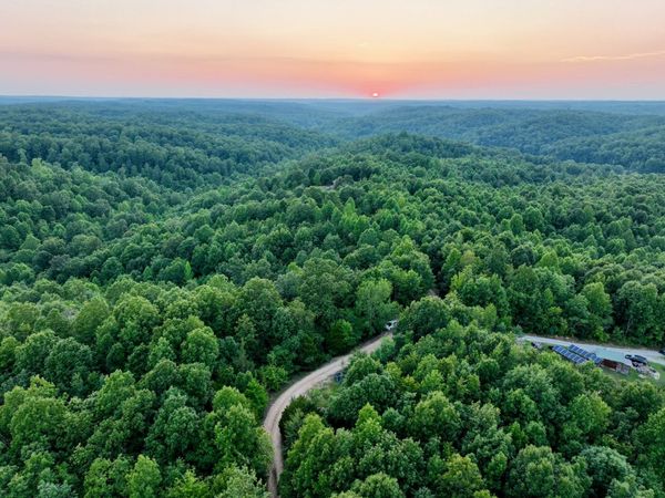 1 Remnant Way, Linden, TN 37096