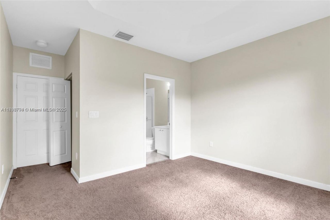 1395 NE 33rd Ave, Unit 206-26, Homestead, FL 33033 Photo