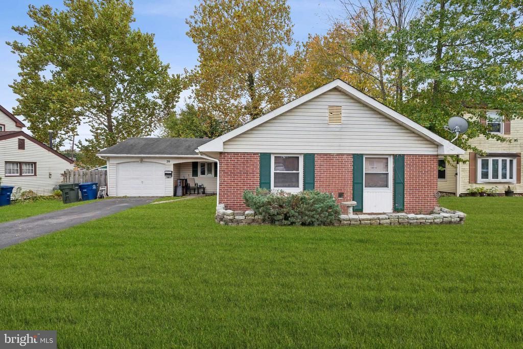 20 Pensdale Lane, Willingboro, NJ 08046 Main Photo