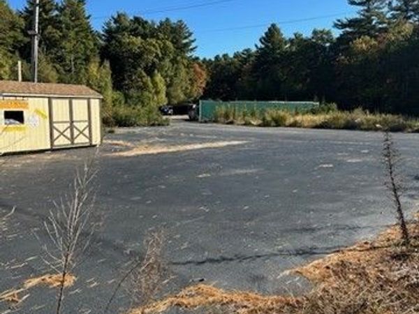 123-125 Mendon St, Bellingham, MA 02019