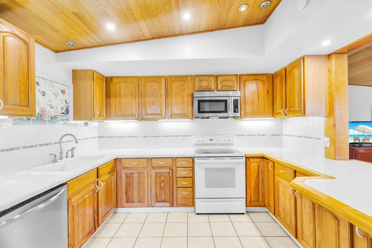 13 Bass Avenue, Key Largo, FL 33037 Photo