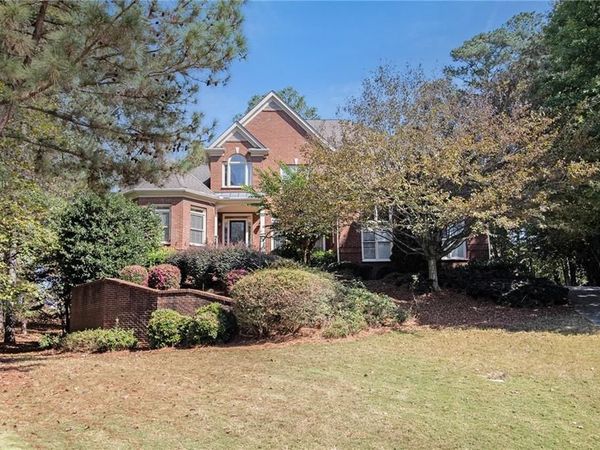 345 Lake Bend Court, Alpharetta, GA 30004