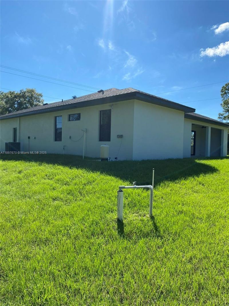 706 W 10th St, Lehigh Acres, FL 33972 Photo