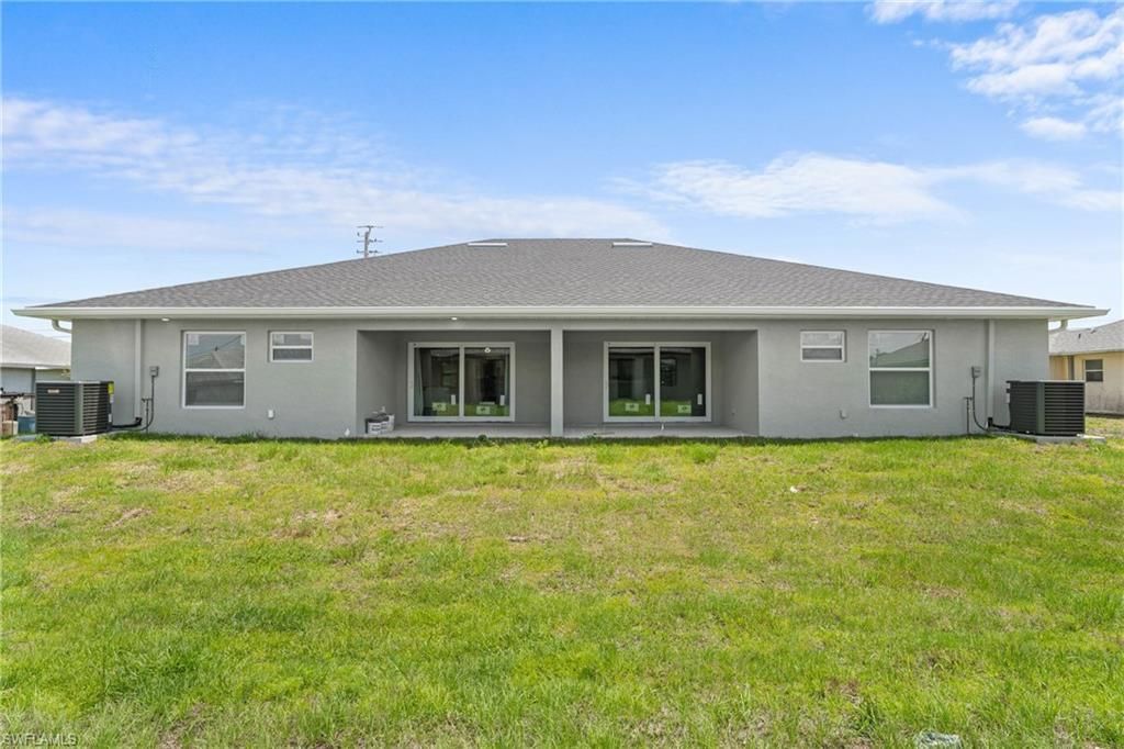 736/738 Gilbert Ave S, Lehigh Acres, FL 33973 Photo