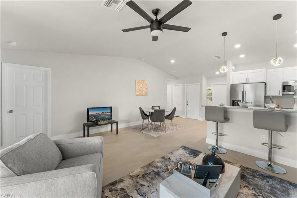 736/738 Gilbert Ave S, Lehigh Acres, FL 33973 Photo