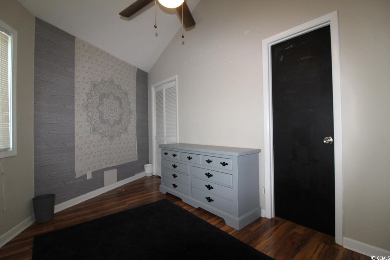 512 Tree Top Ln. Photo 12