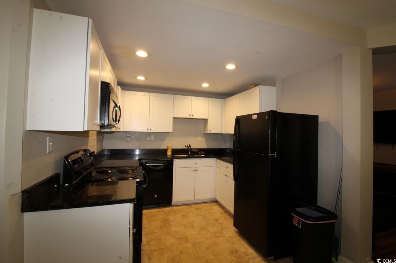 512 Tree Top Ln. Photo 23