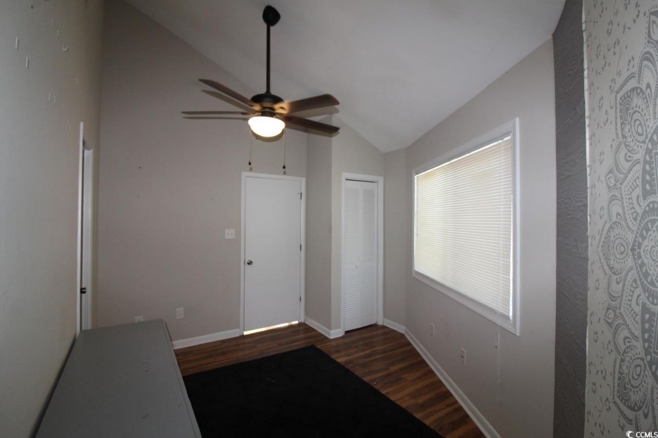 512 Tree Top Ln. Photo 13