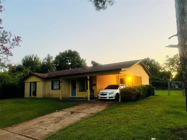 1209 Crestmoor Drive, Shreveport, LA 71107