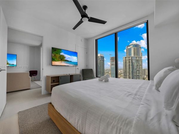 159 NE 6th St, Unit 4011, Miami, FL 33132