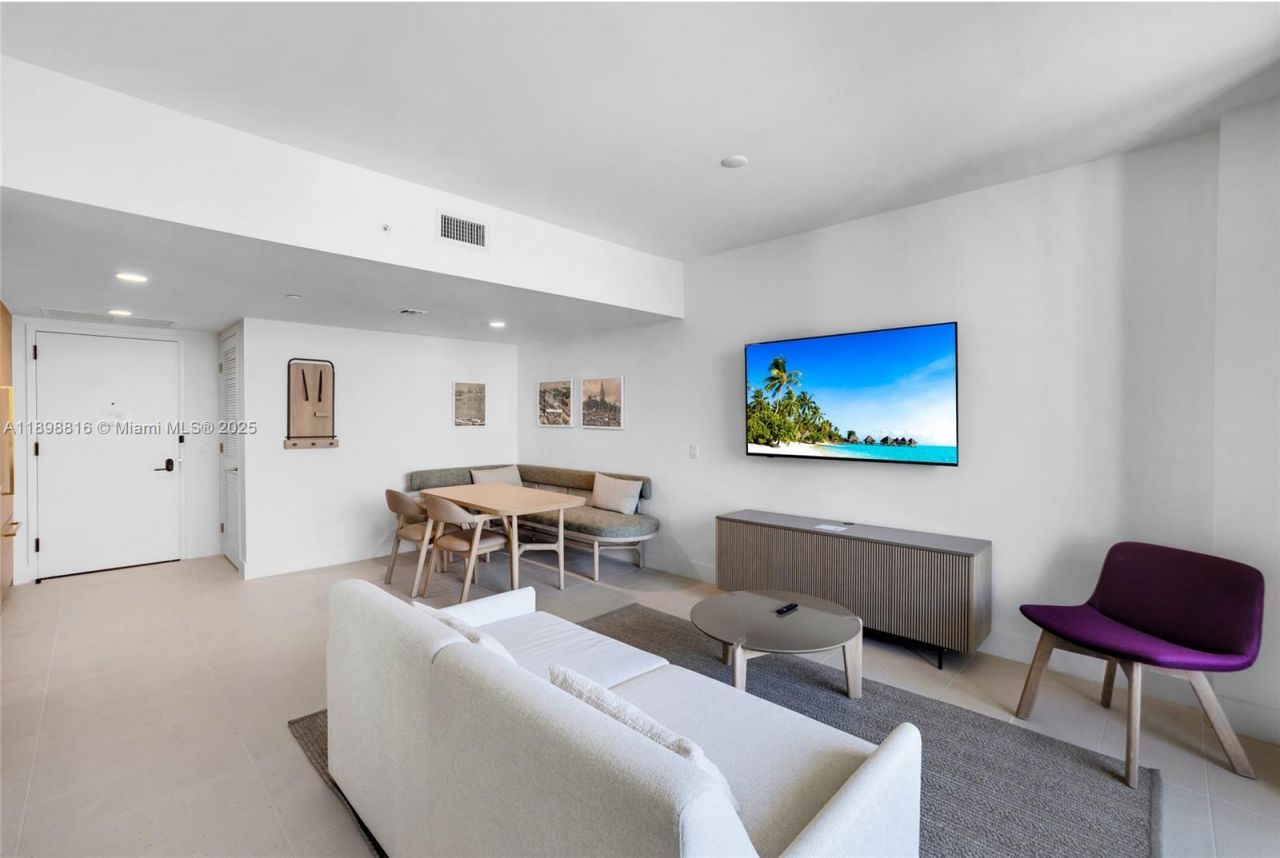 159 NE 6th St, Unit 4011, Miami, FL 33132 Photo