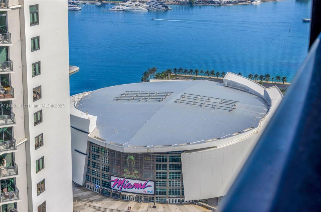 159 NE 6th St, Unit 4011, Miami, FL 33132 Photo