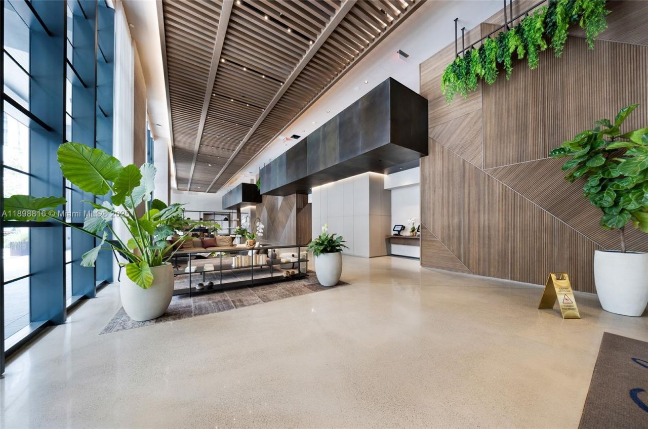 159 NE 6th St, Unit 4011, Miami, FL 33132 Photo