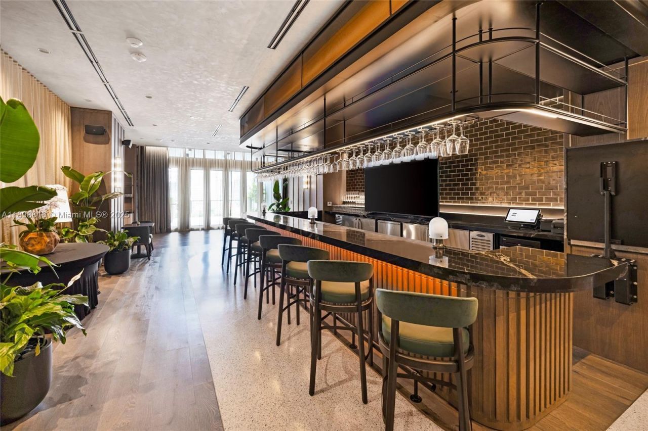 159 NE 6th St, Unit 4011, Miami, FL 33132 Photo