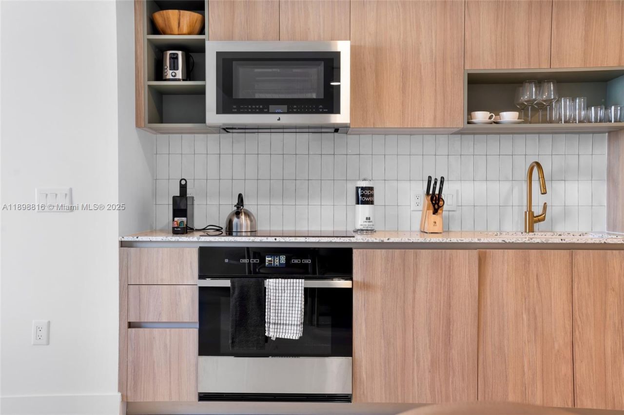 159 NE 6th St, Unit 4011, Miami, FL 33132 Photo