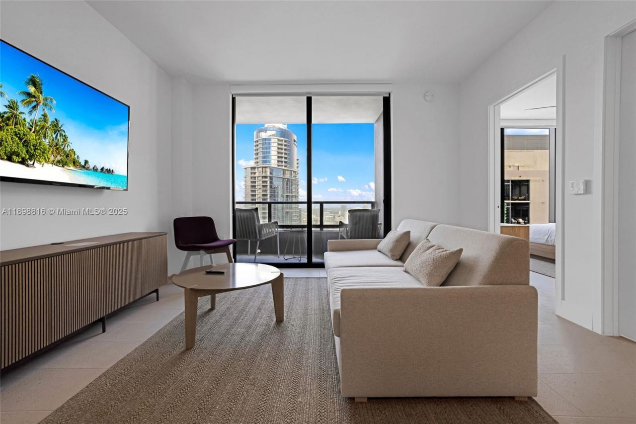 159 NE 6th St, Unit 4011, Miami, FL 33132 Photo