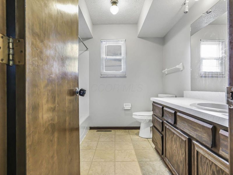 7898 Sarahurst Drive, Dublin, OH 43016 Photo 43