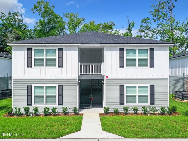 5669 GEORGE Court, Unit 101, Jacksonville, FL 32277