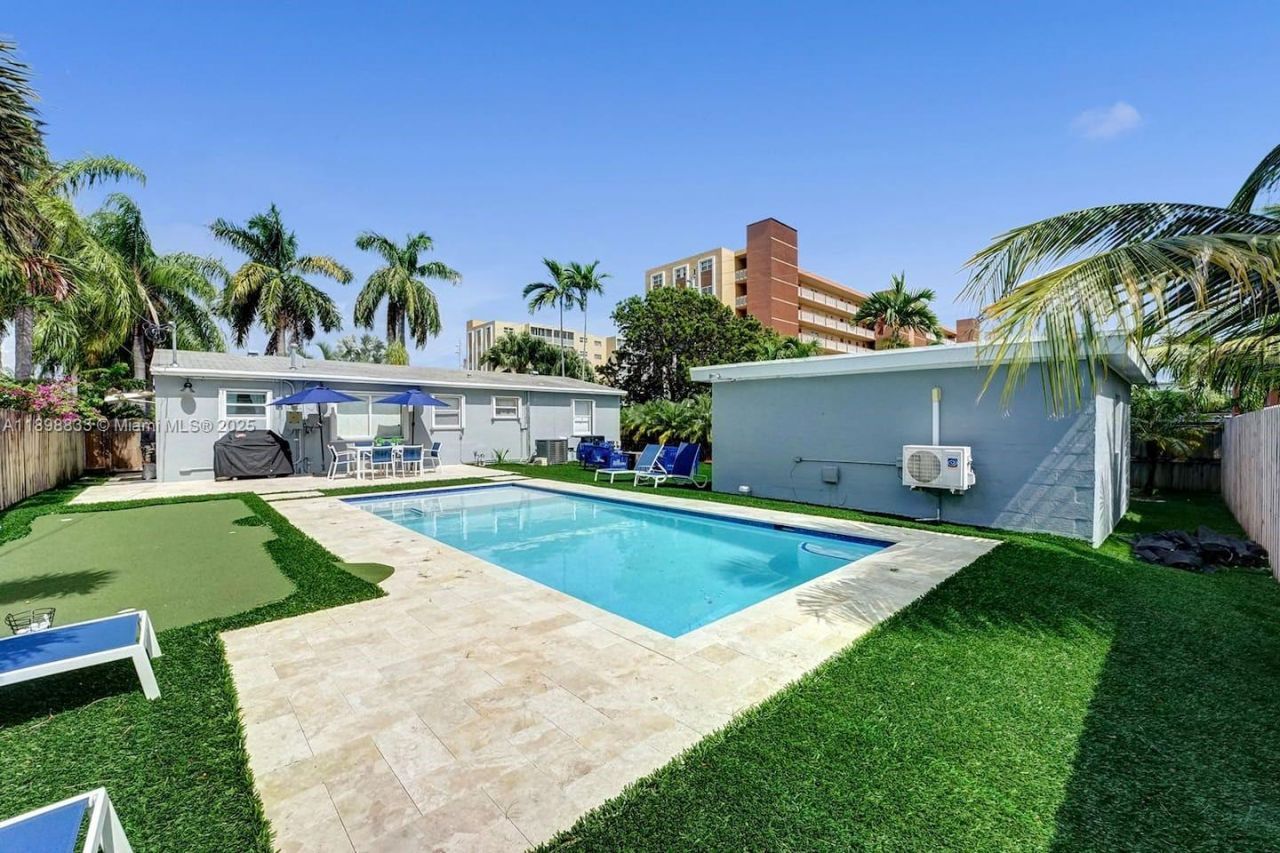 1124 NE 6th St, Hallandale Beach, FL 33009 Photo