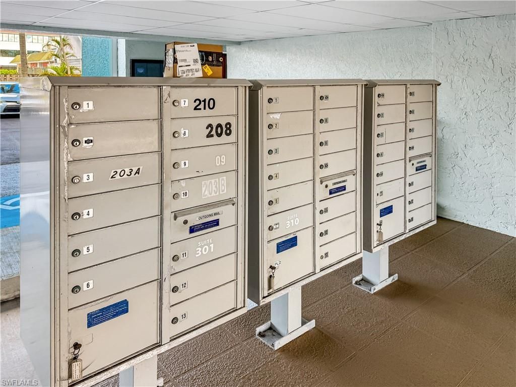 2335 Tamiami Trl N, Unit 401,402,40, Naples, FL 34103 Photo