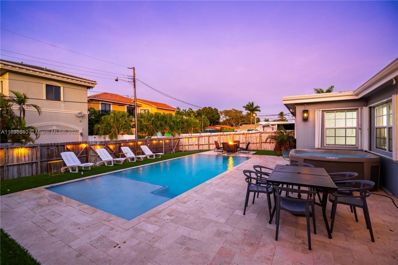 1305 Funston St, Hollywood, FL 33019 Photo