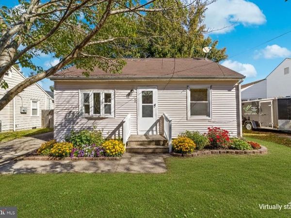 33 PINEWOOD AVENUE, CARNEYS POINT, NJ 08069