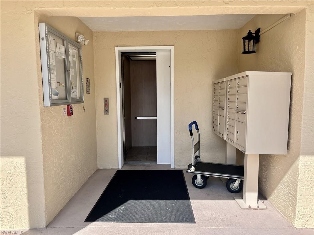 3685 Amberly Cir W, Unit D305, Naples, FL 34112 Photo