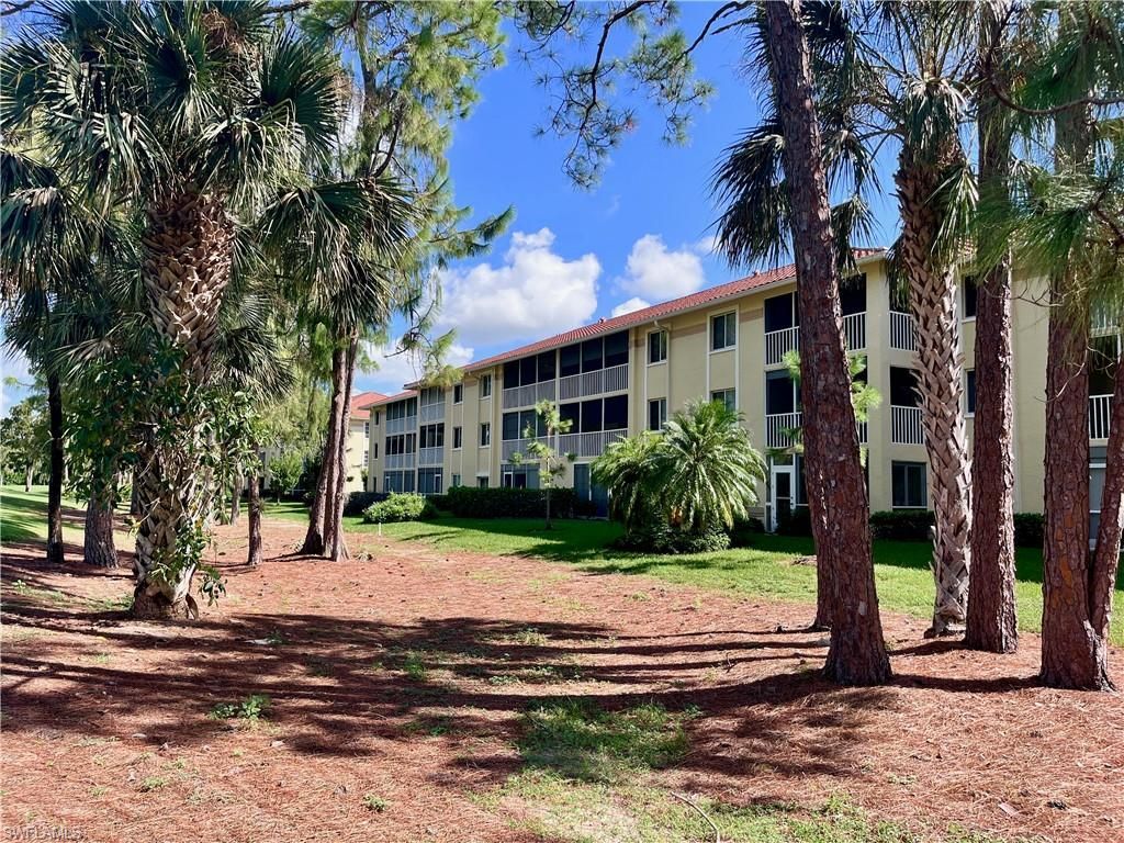 3685 Amberly Cir W, Unit D305, Naples, FL 34112 Photo