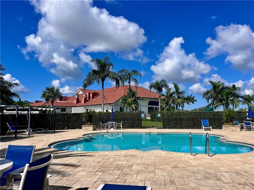3685 Amberly Cir W, Unit D305, Naples, FL 34112 Photo