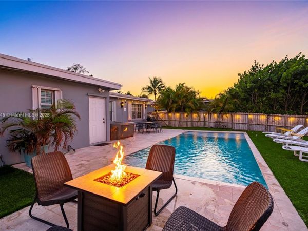 1305 Funston St, Hollywood, FL 33019